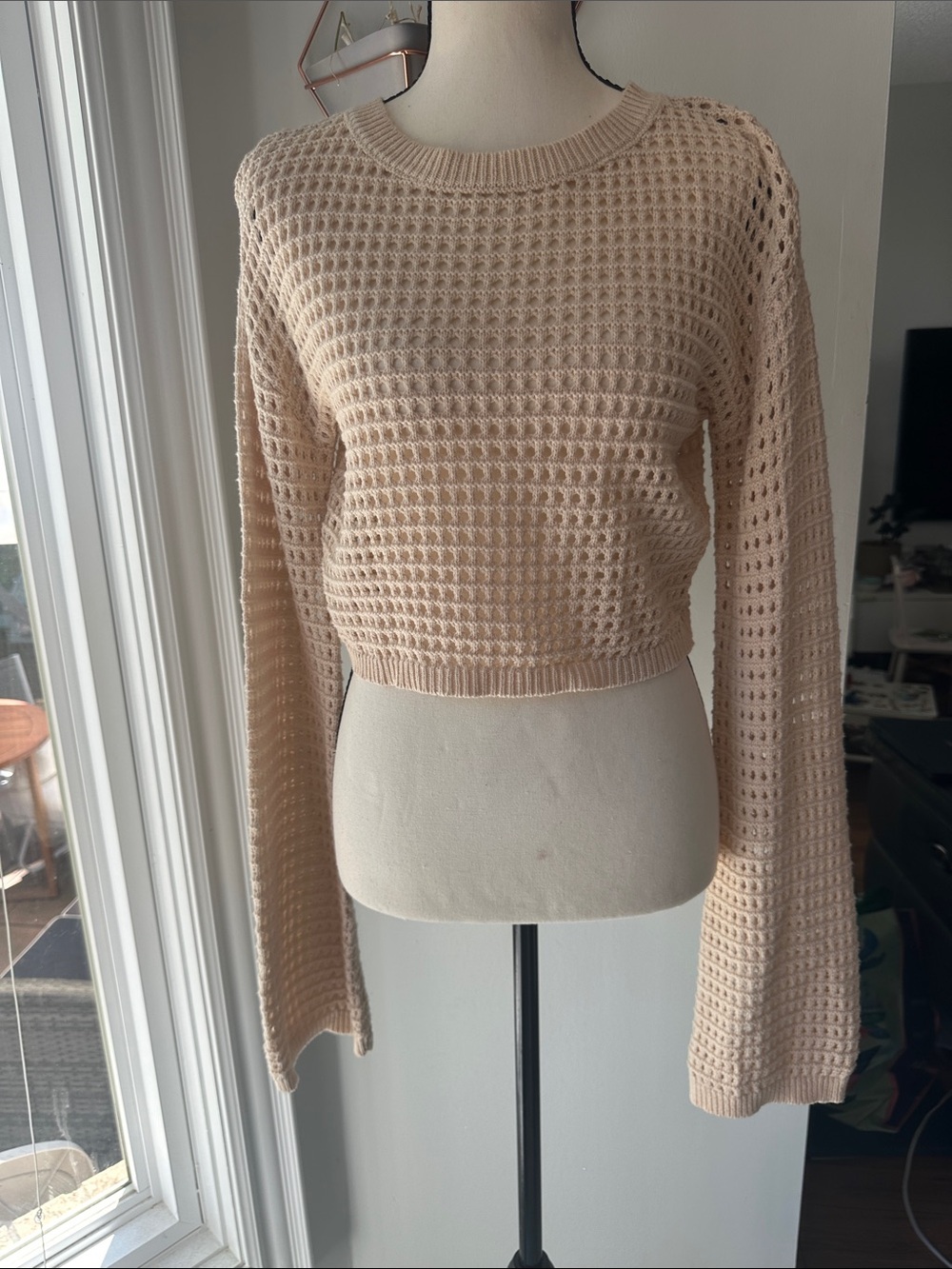 4TH & RECKLESS Beige Cream Crochet Knit Sweater Crewneck Bell Sleeves Sz Small